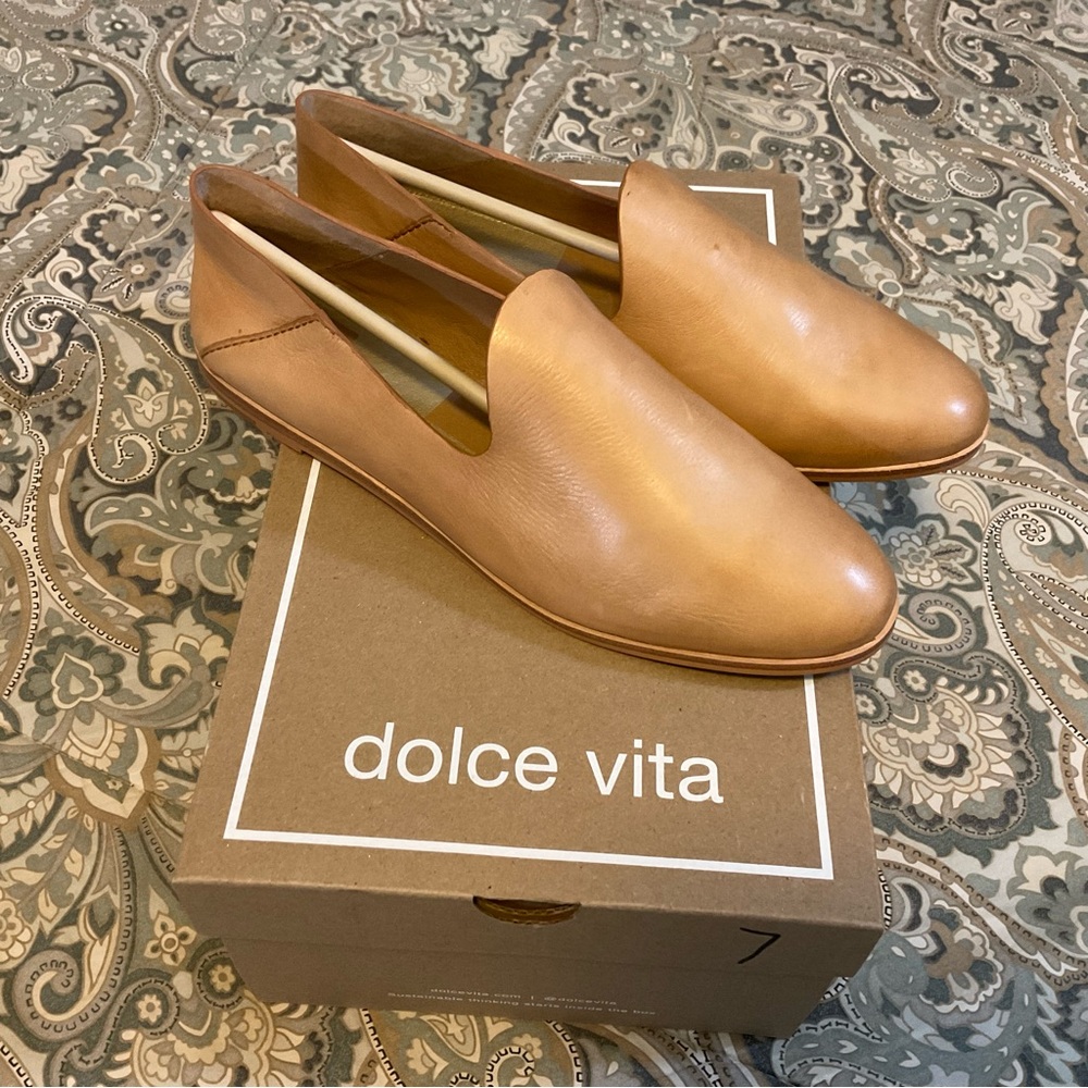 NWT Dolce Vita Azur Moc Flats Loafer Women’s Sz 9